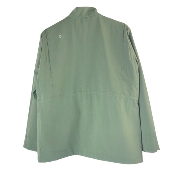 FIGS Page Scrub Jacket in Moss Size L - Picture 8 of 15
